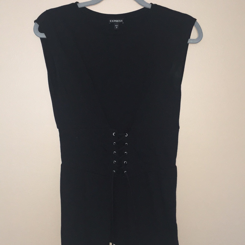 Black shirt with corset